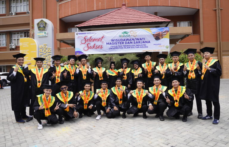 Teknik Industri UNISSULA Lepas 48 Wisudawan pada Wisuda ke-98