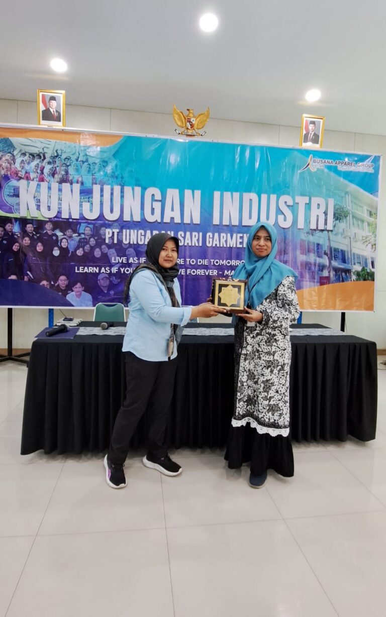 Kunjungan Industri ke PT Ungaran Sari Garment Perkuat Implementasi Kerja Sama FTI UNISSULA dengan Dunia Industri